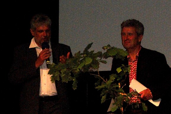 Bühnenauftritt mit Partnergemeinde